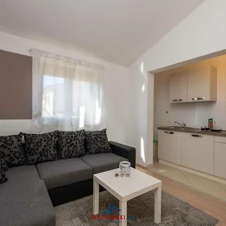 Jana 2 Comfortable Porec